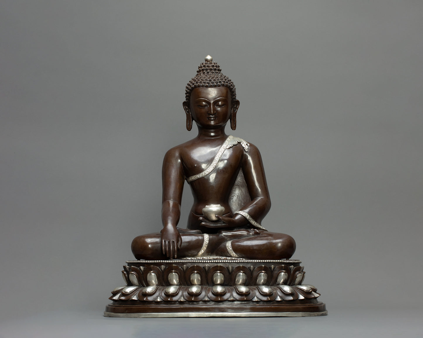 Shakyamuni Buddha Statue 11kg – Silver-Plated Handmade Sculpture | Oxidized Copper Body | Unique Tibetan Buddhist Art for Meditation & Home Decor