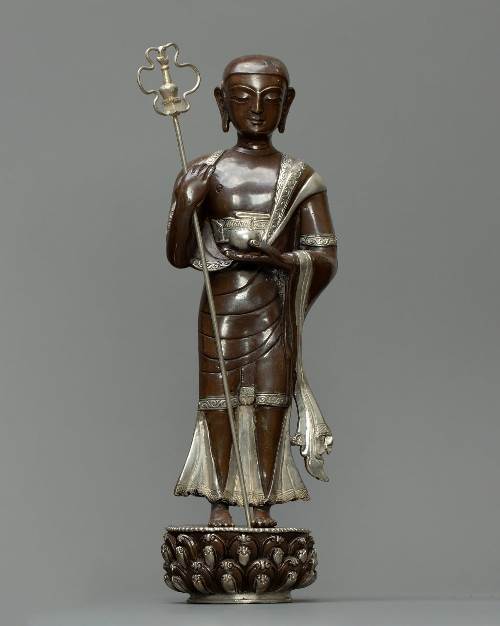 Shakyamuni Buddha Statue 11kg – Silver-Plated Handmade Sculpture | Oxidized Copper Body | Unique Tibetan Buddhist Art for Meditation & Home Decor