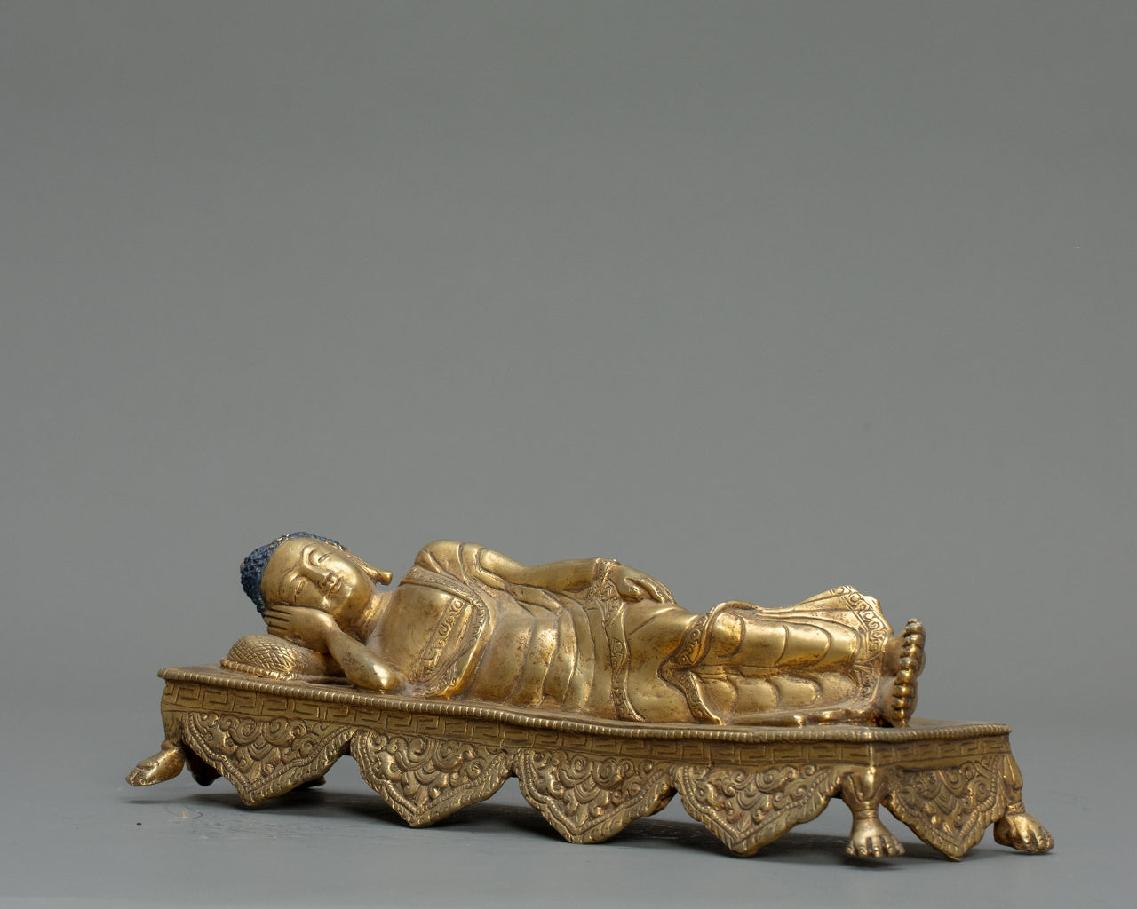 Reclining Sleeping Buddha Statue 1.5 kg – Handmade in Nepal | Copper Body with 24K Gold Plating | Tibetan Buddhist Art & Spiritual Home Decor