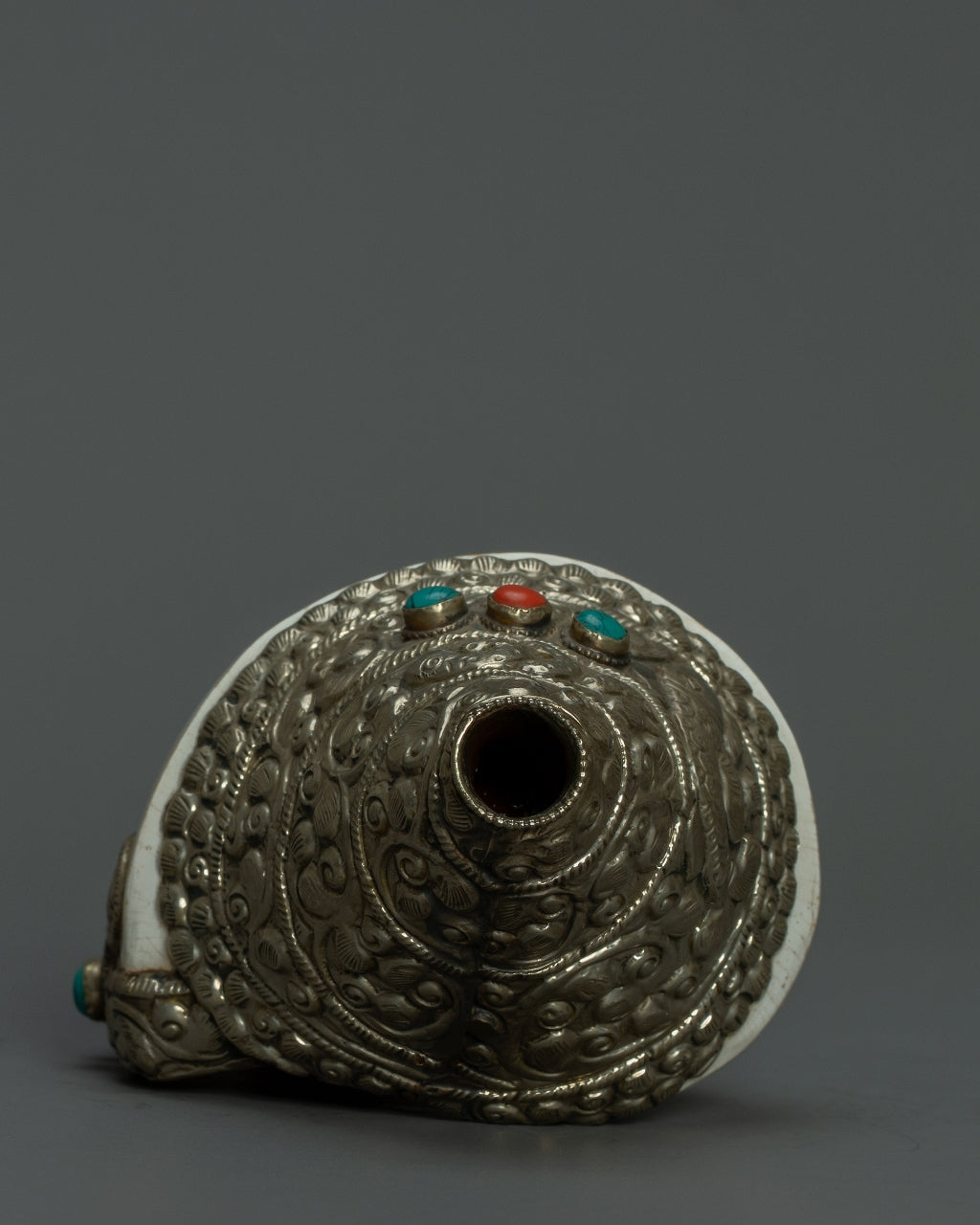 Silver Crafted Shankha – Handmade Hindu Dharma Conch Shell | Spiritual Puja Item for Temple, Meditation & Home Decor